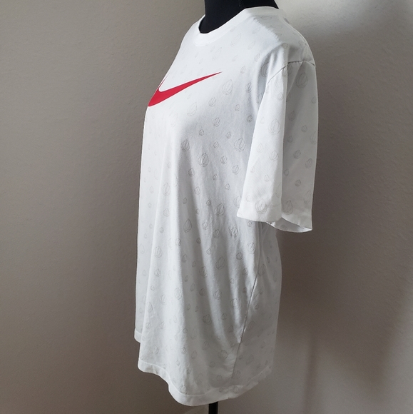 Mens Nike Dri-Fit Graphic Tee - Picture 5 of 15
